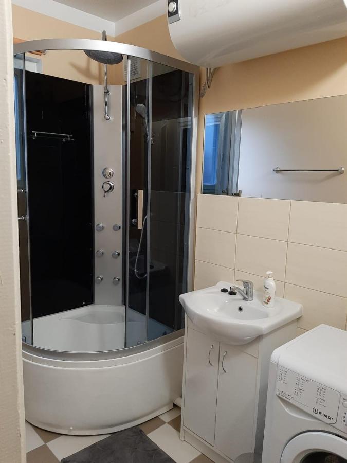 Ergli Apartment ภายนอก รูปภาพ